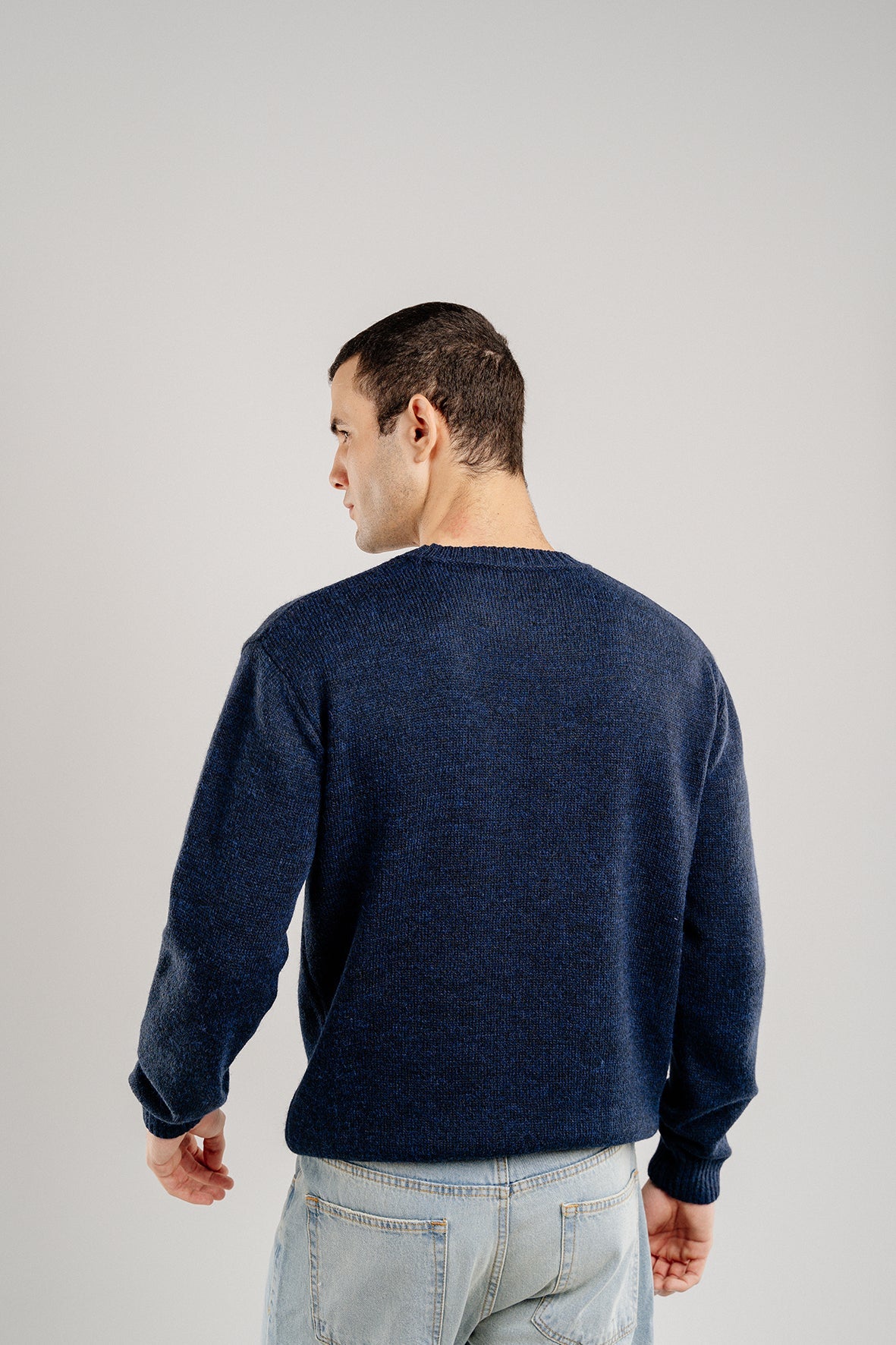 NAVY CREW NECK SWEATER
