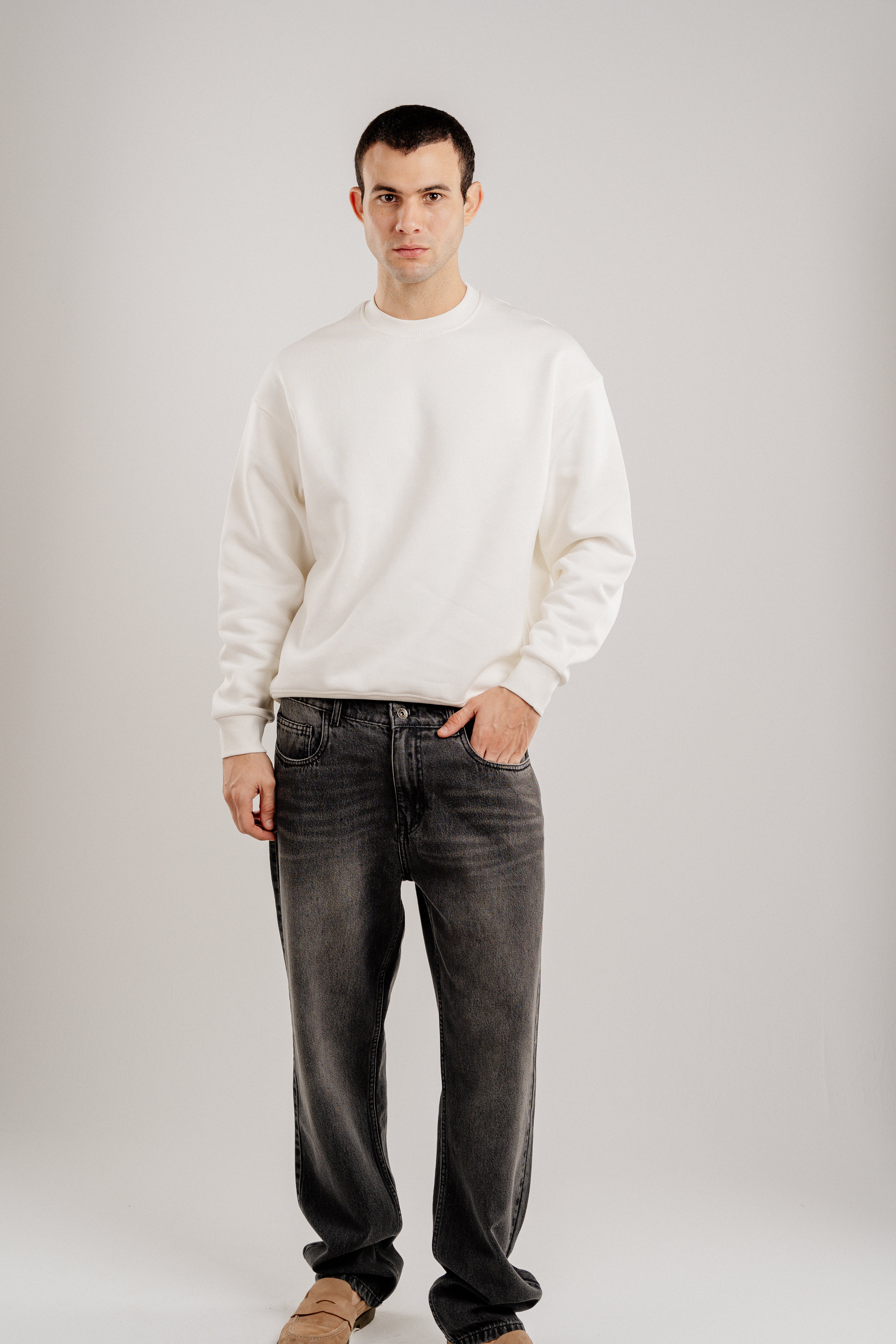 STRAIGHT FIT BLACK DENIM JEANS