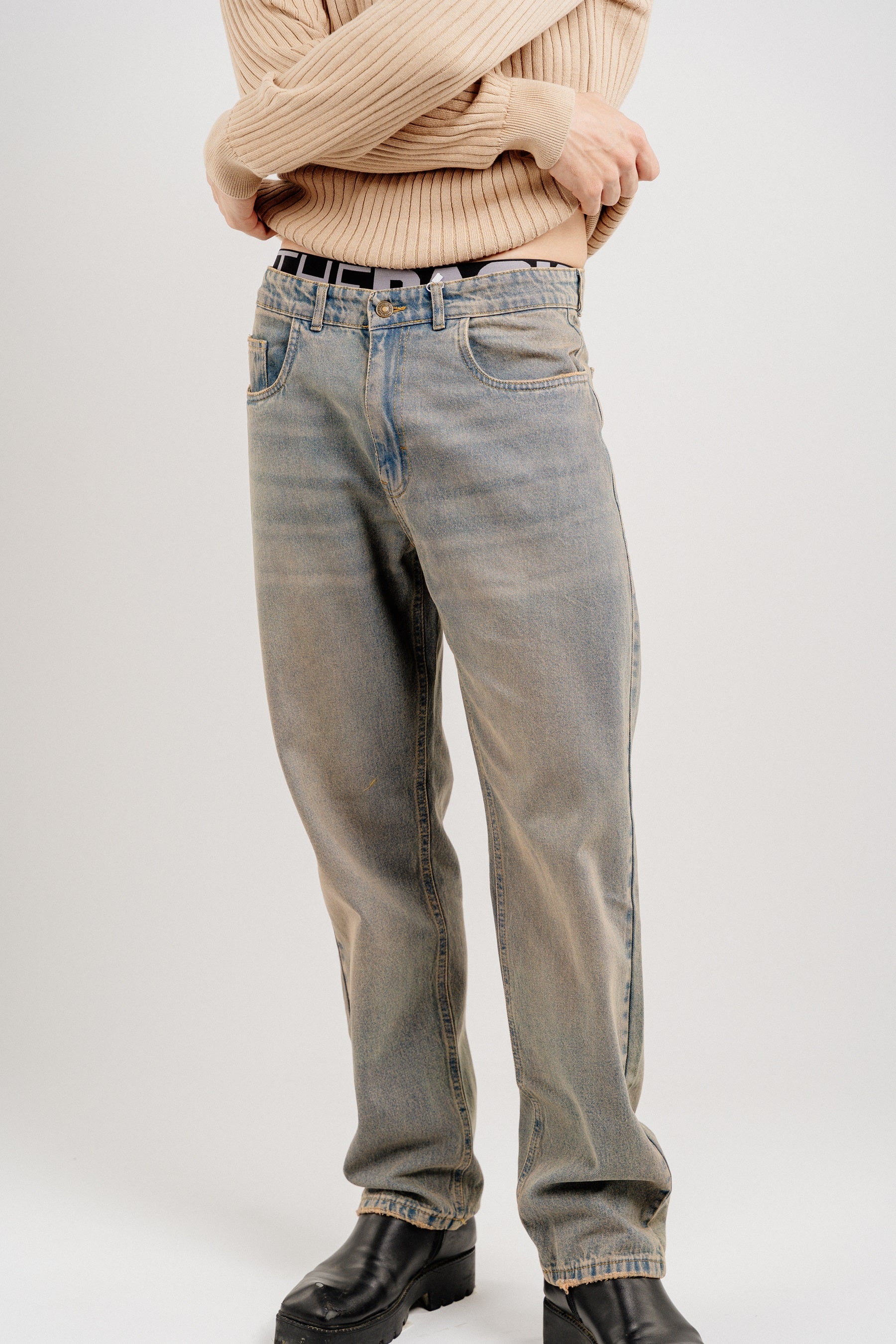 STRAIGHT FIT BEIGE DENIM JEANS